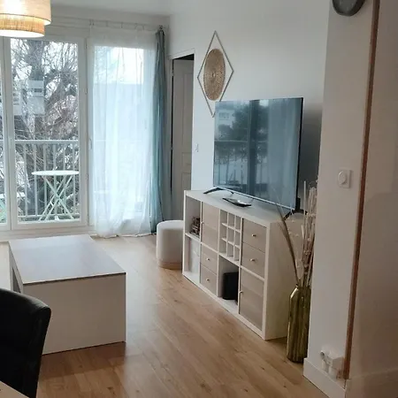 T2 Lumineux Avec Balcon, Parking - Centre-ville Apartment *