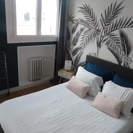 T2 Lumineux Avec Balcon, Parking - Centre-ville Apartment