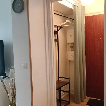 Apartment T2 Lumineux Avec Balcon, Parking - Centre-ville