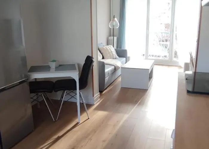 T2 Lumineux Avec Balcon, Parking - Centre-ville *