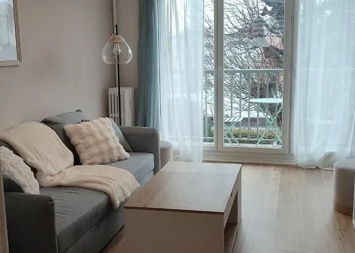 T2 Lumineux Avec Balcon, Parking - Centre-ville Apartament *