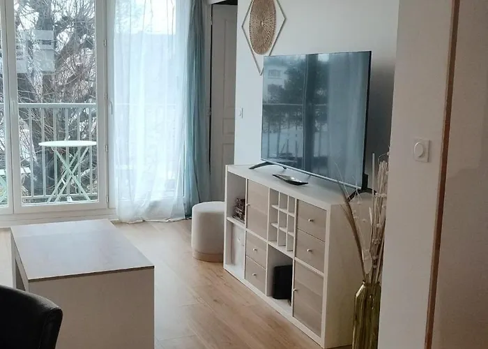 T2 Lumineux Avec Balcon, Parking - Centre-ville Appartement *