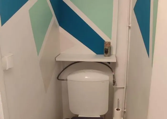 Appartement T2 Lumineux Avec Balcon, Parking - Centre-ville *